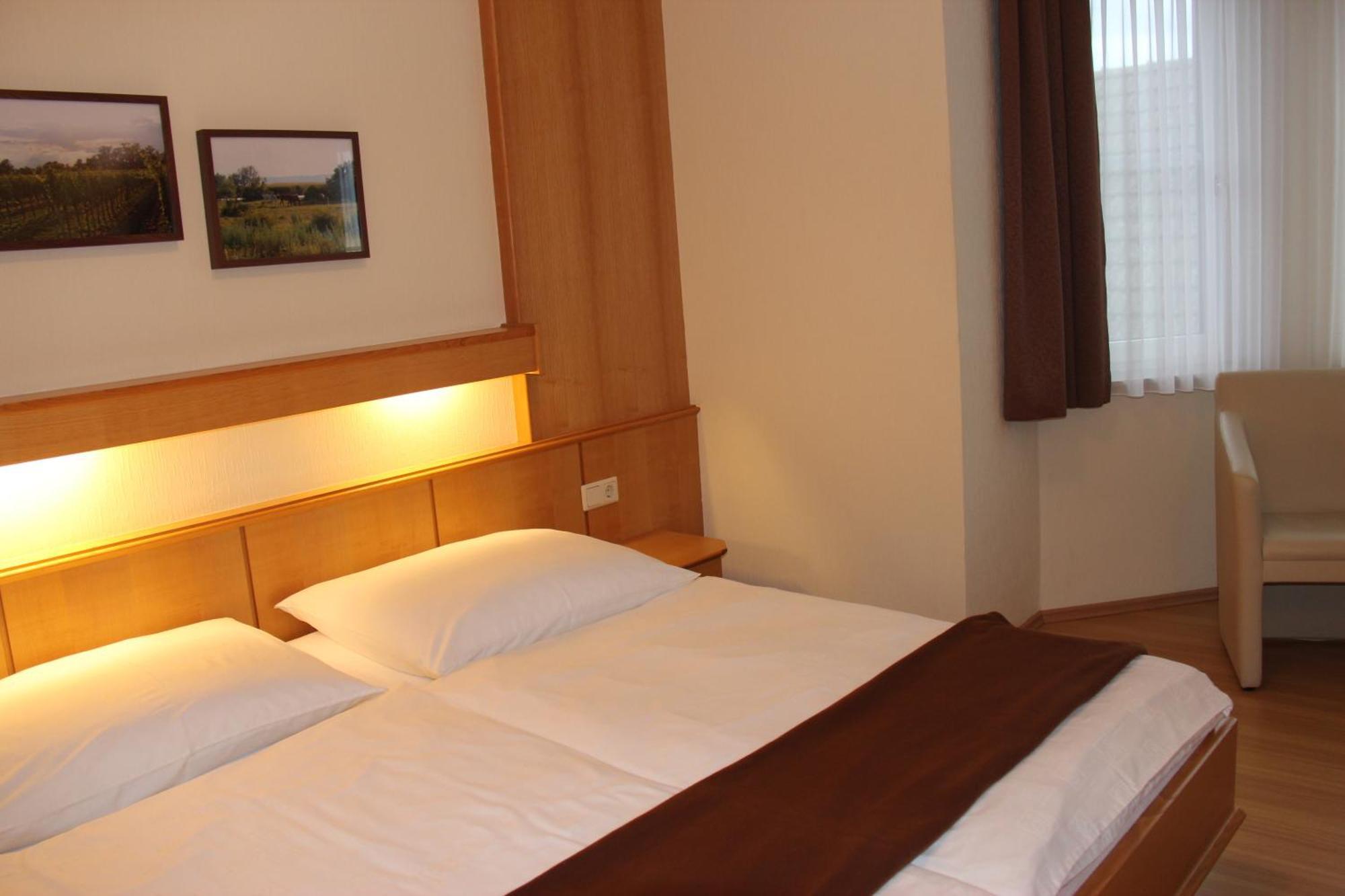Haus Renee Acomodação com café da manhã Podersdorf am See Quarto foto
